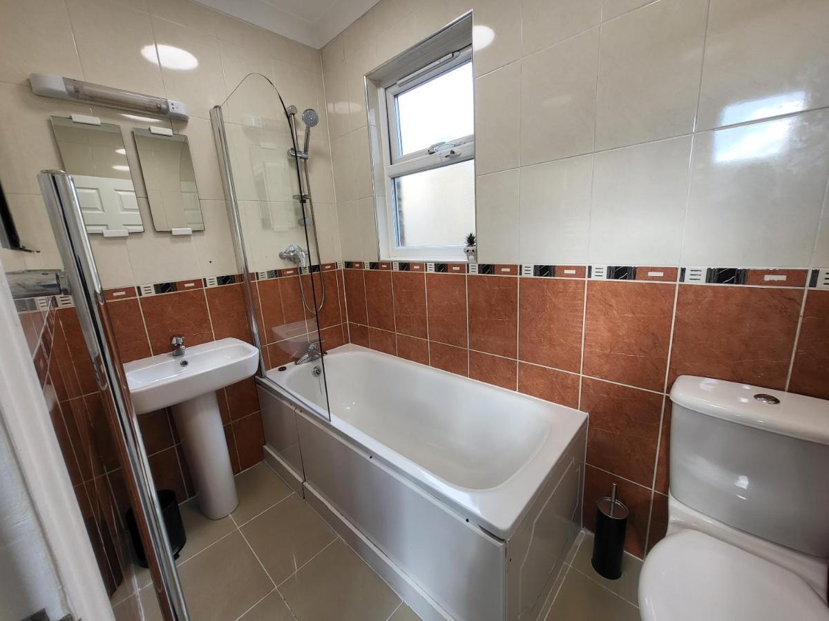 Tooting Bec Central Apartment By London Tube Dış mekan fotoğraf